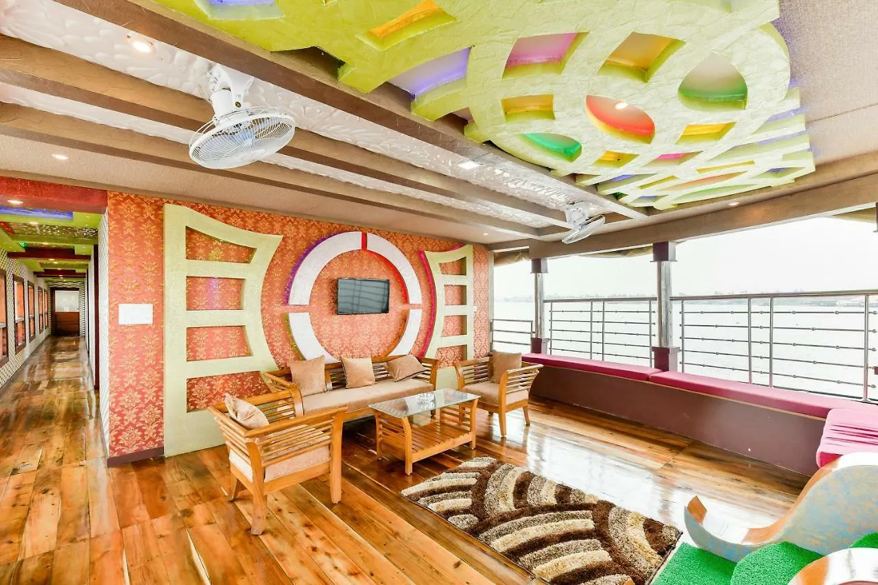 Hotel Oyo 24290 Houseboat Anugraha Deluxe Alappuzha