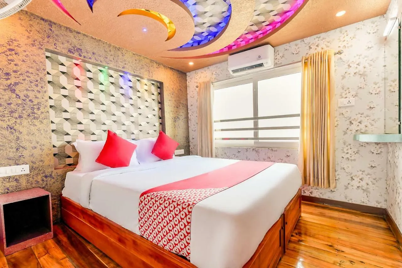 Hotel Oyo 24290 Houseboat Anugraha Deluxe Alappuzha Indie